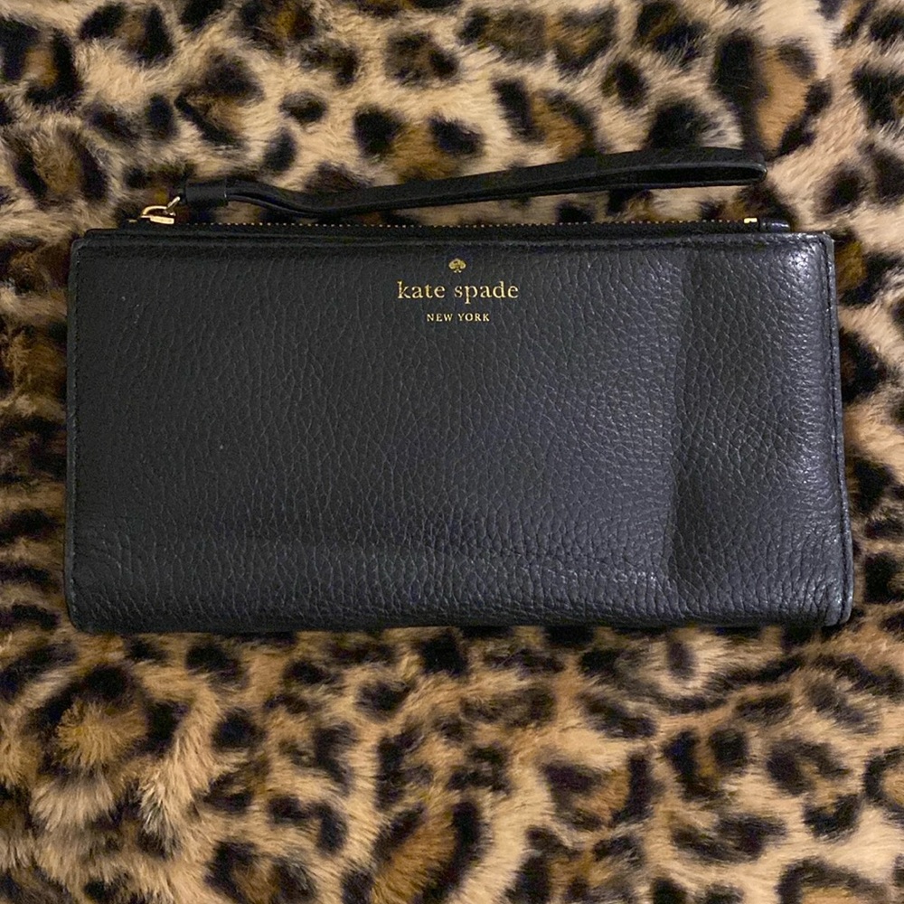 Used Kate Spade Eliza black leather wallet